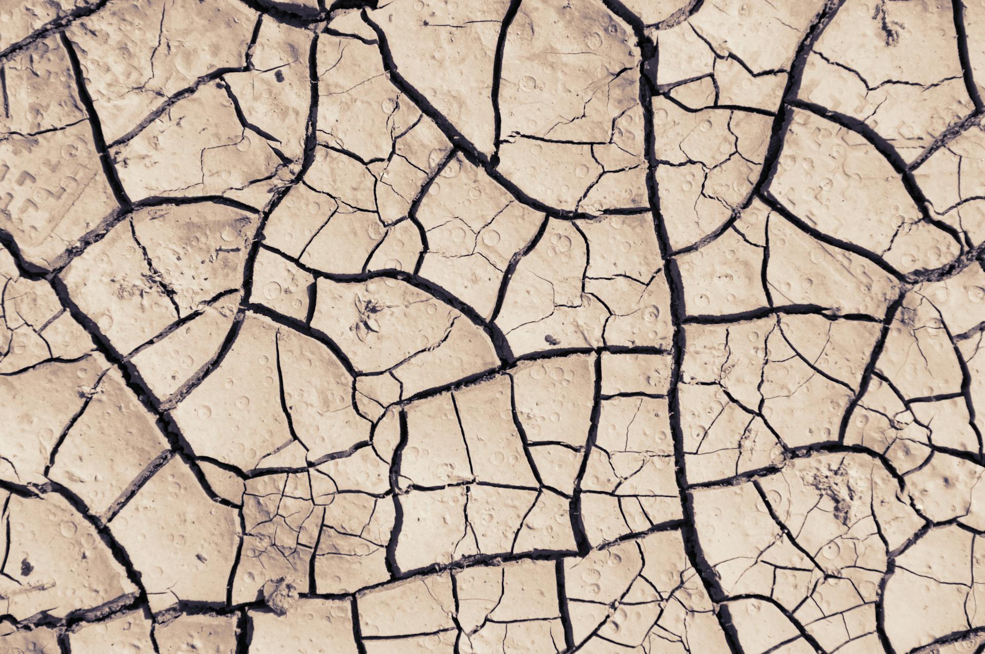 Why Mature Scars Feel Dry and Uncomfortable
